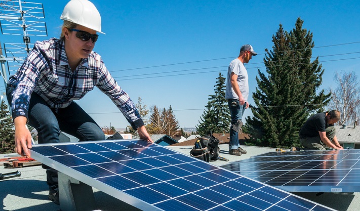 Cuál es la vida útil de los paneles solares?